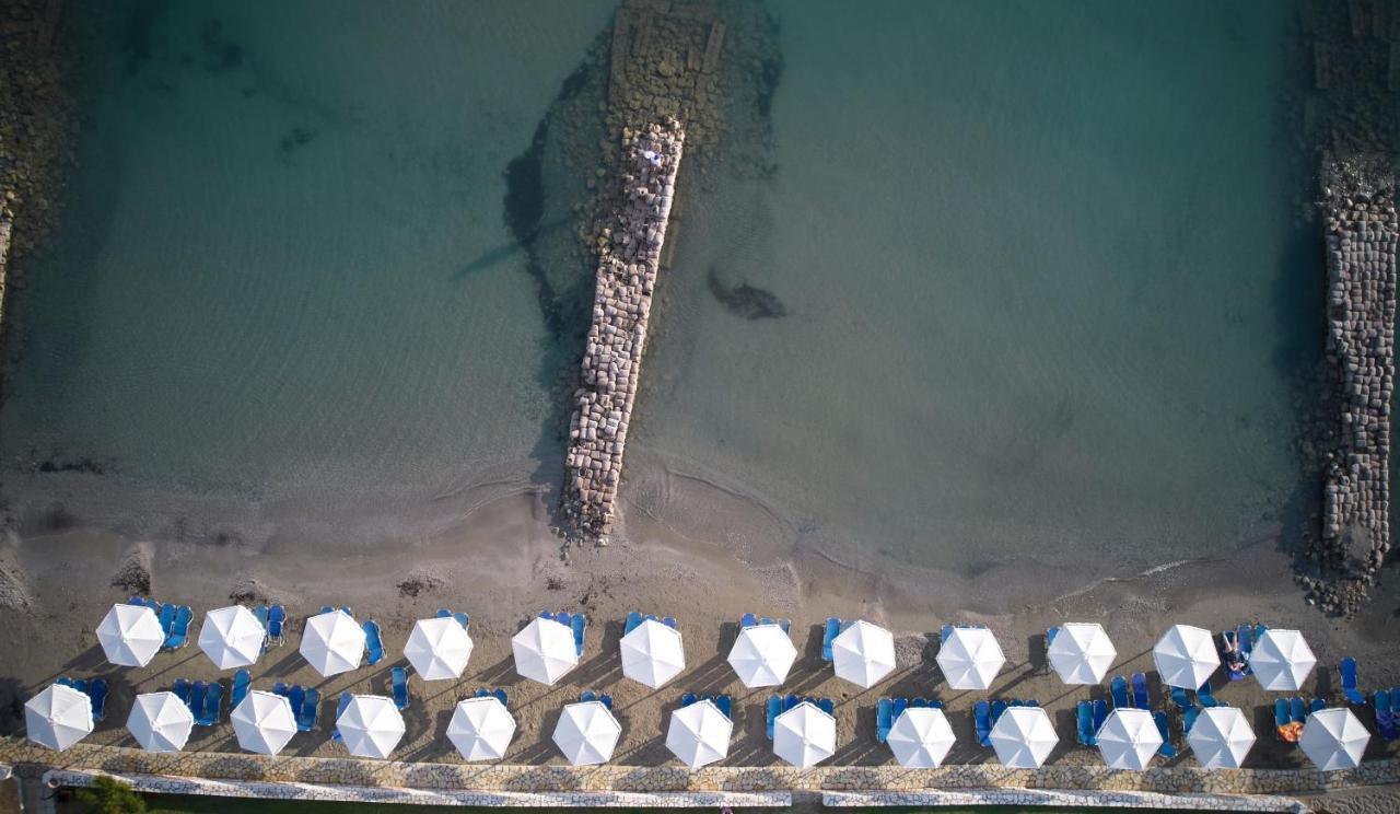 & Roda (Corfu)